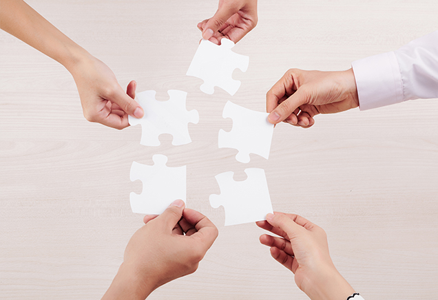 以人为本、、配合生长